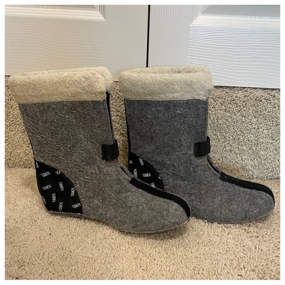 Sorel waterproof Boots - Picture 10 of 13